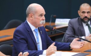 Comissão aprova proibição de custódia de presos em hospitais por policiais militares