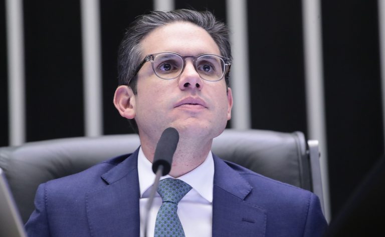 Proposições remanescentes da Sessão Anterior. Presidente da Câmara dos Deputados, Hugo Motta (REPUBLICANOS - PB)
