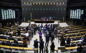 Deputados comentam decisão de Moraes de validar maior parte do decreto sobre IOF