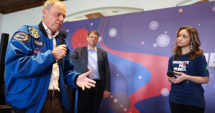 Alunos do Prontos Pro Mundo se encontram com astronautas de vários países no Palácio dos Bandeirantes