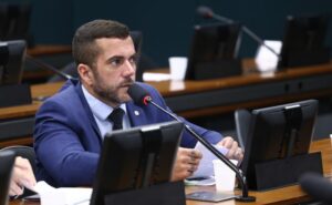 CCJ aprova criminalização de uso de drones por facções